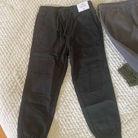 H&M TODDLER BOY SIZE 5T 3 PACK PANTALON JOGGER PANTS NEW WITH TAGS - Picture 4 of 10